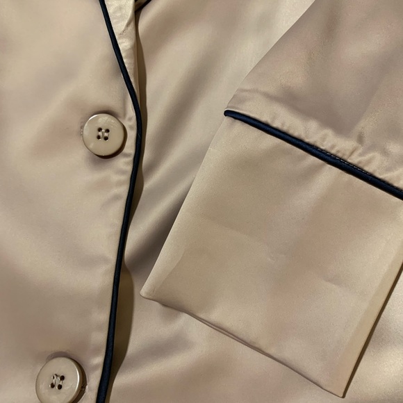 Ecru Studios mauve pink satin blazer with contrasting navy piping, size small - Picture 6 of 10